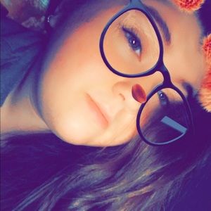 Meet your Posher, Lacey